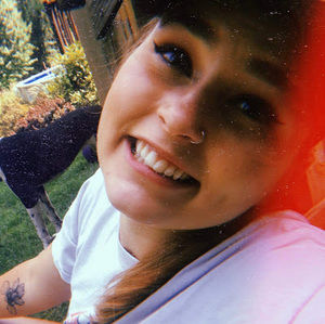 Meet your Posher, Hailey